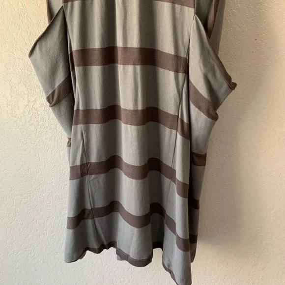 LUNN Lagenlook Gray Stripe Asymmetrical Waist Cap Sleeve Midi Dress Size 4 - Picture 4 of 7